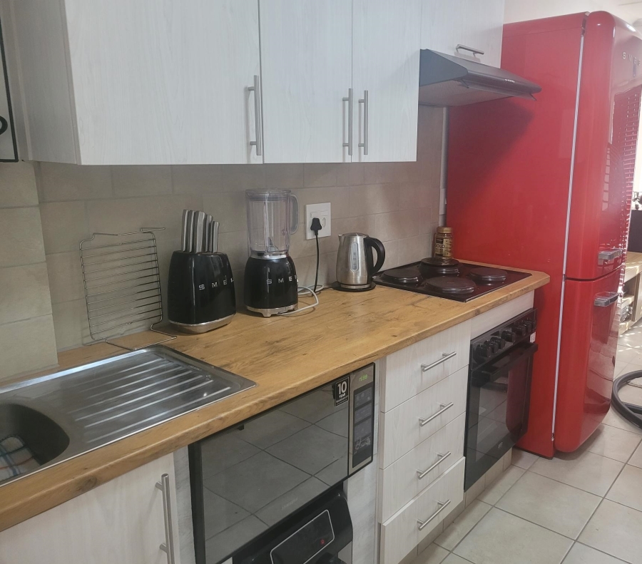 2 Bedroom Property for Sale in Stellendale Western Cape